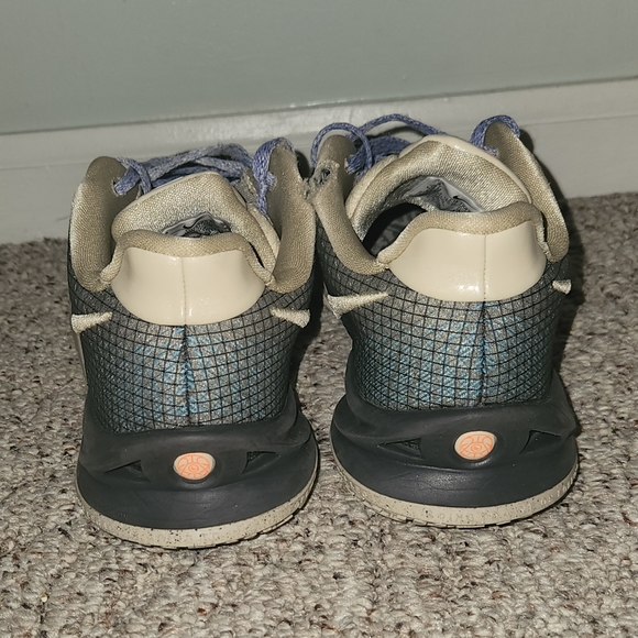 Nike Kyrie Low 4 'Black Rattan' Mens size US 8 - Picture 6 of 7